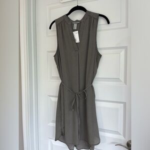 NEW H&M sleeveless graphic print dress with tie at waist black cream